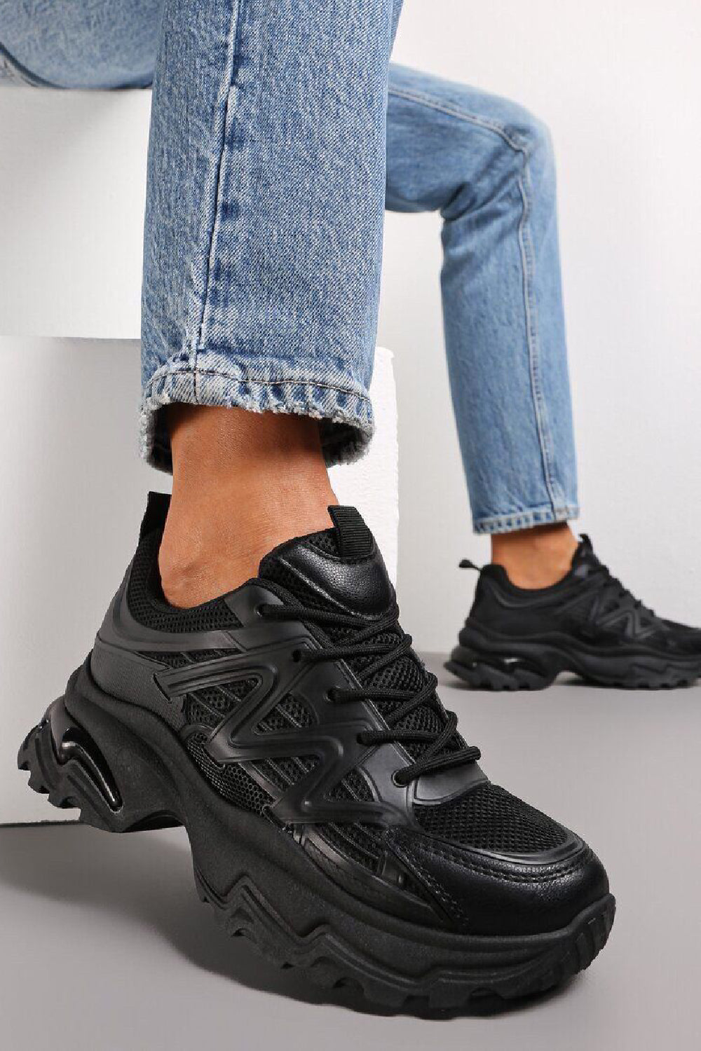 BLACK LACE UP FASHION STYLISH CHUNKY FLAT TRAINERS