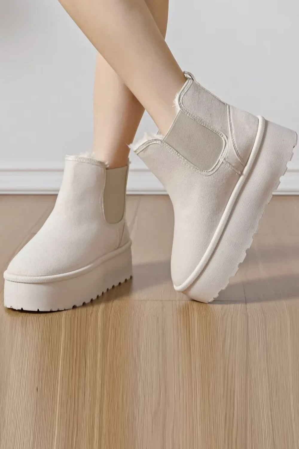 CREAM CHUNKY FUR ANKLE BOOT