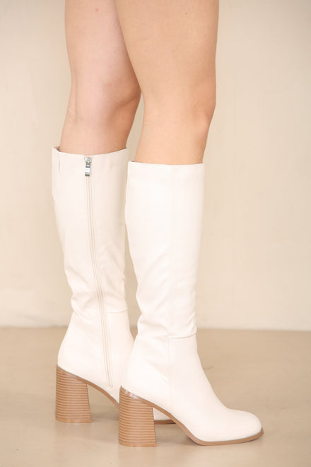 CREAM KNEE HIGH HEELED BOOT