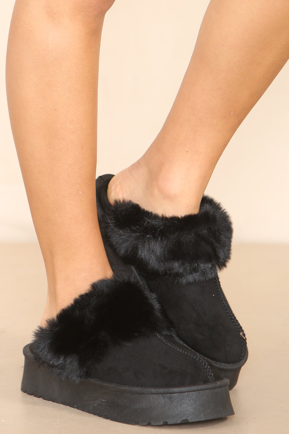 BLACK PLATFORM MULE SLIPPER FAUX FUR FLUFFY SHOES