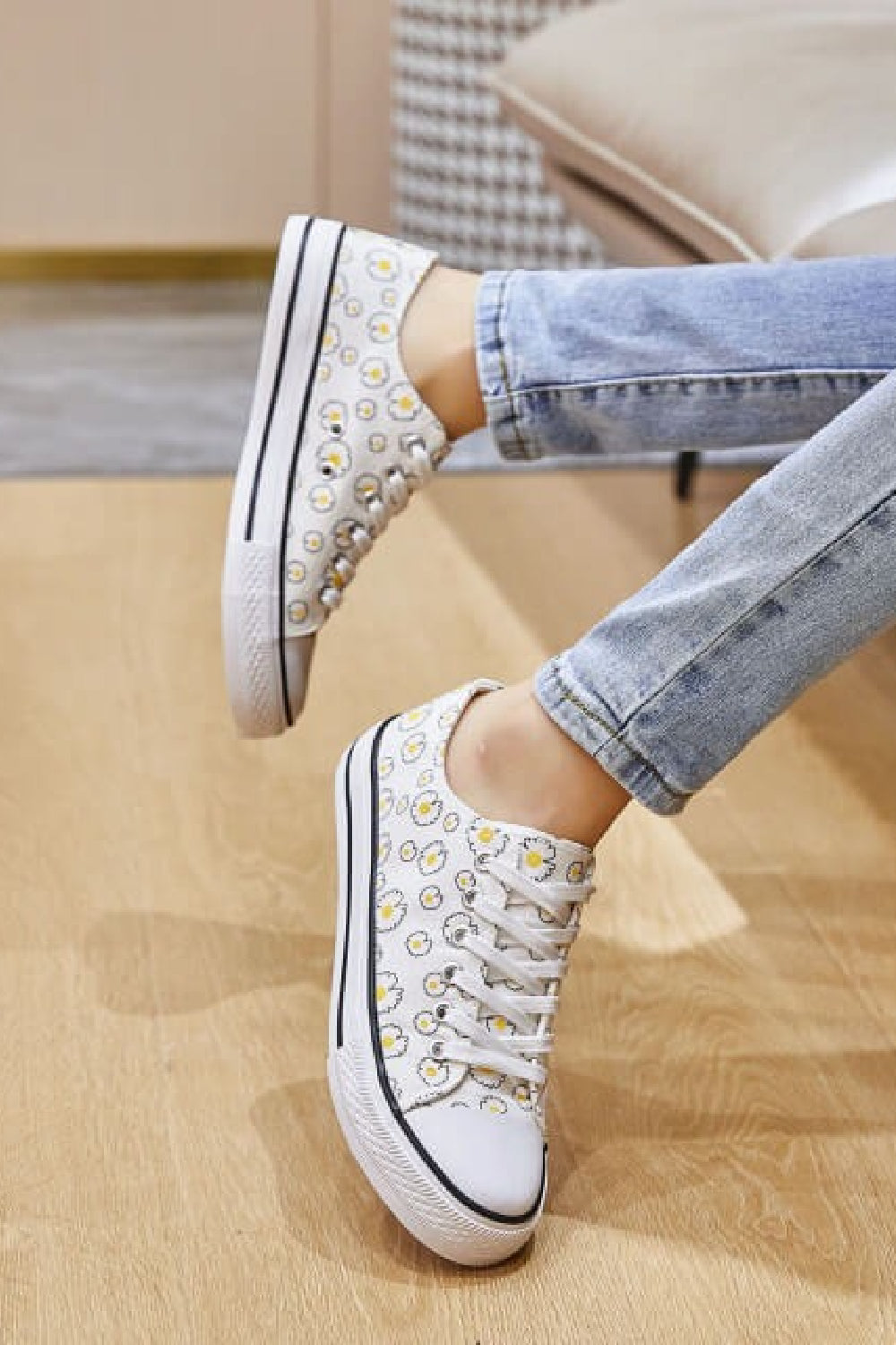 WHITE LACE UP FLAT CANVAS SNEAKERS