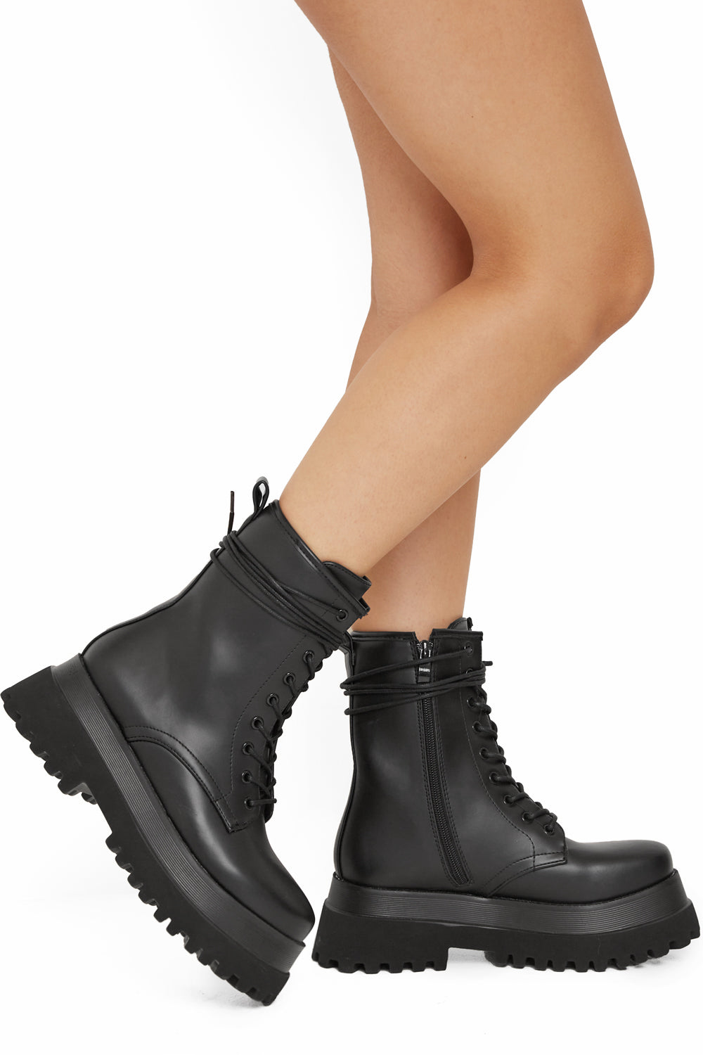 BLACK PU CHUNKY PLATFORM ANKLE FRONT LACE UP BOOT