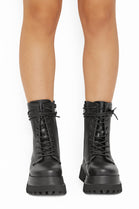 BLACK PU CHUNKY PLATFORM ANKLE FRONT LACE UP BOOT